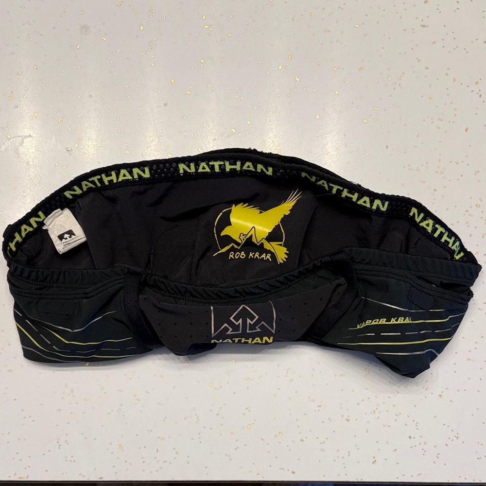 Nathan Black Running Belt